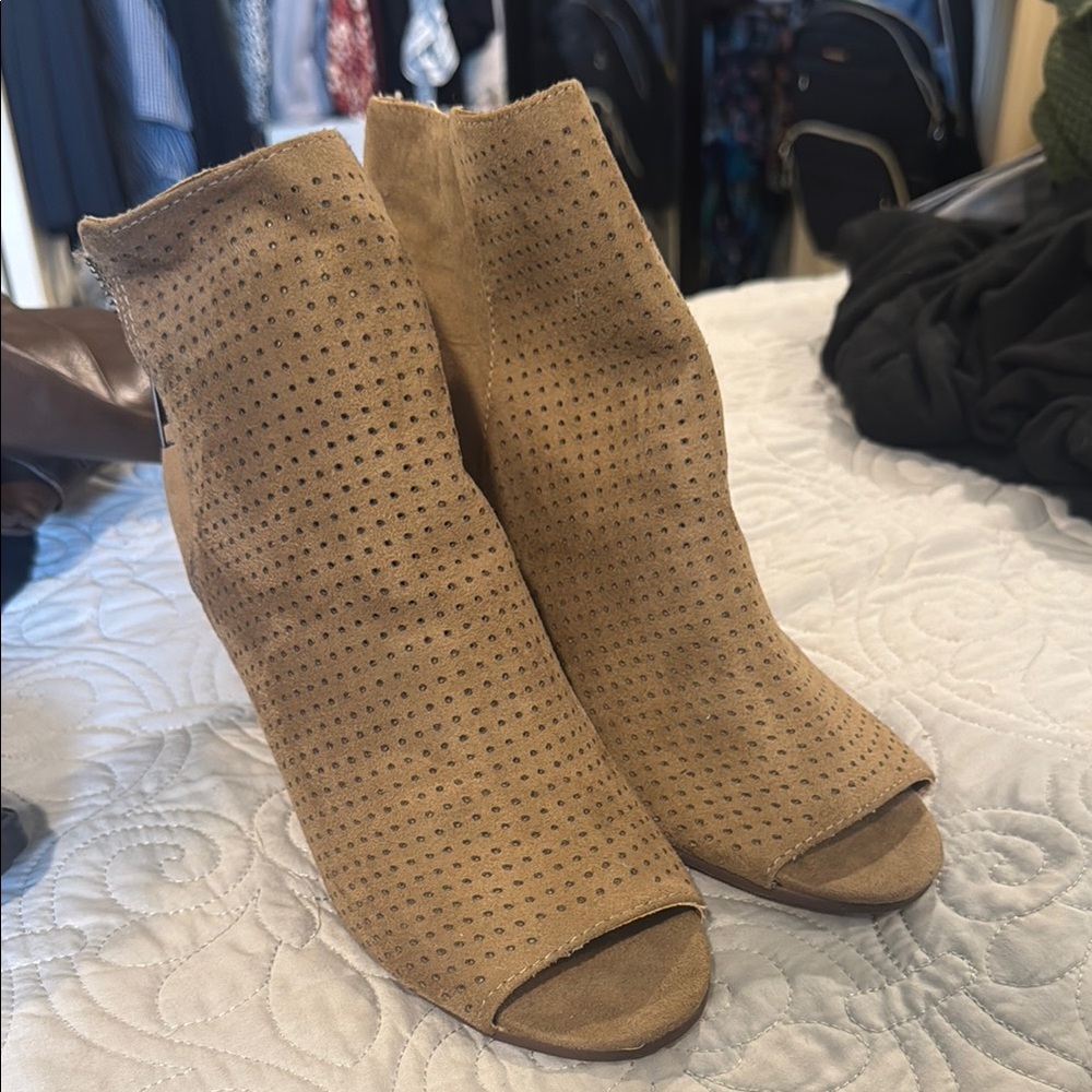 Perforated Tan Ankle Boots-Francesca’s size 9